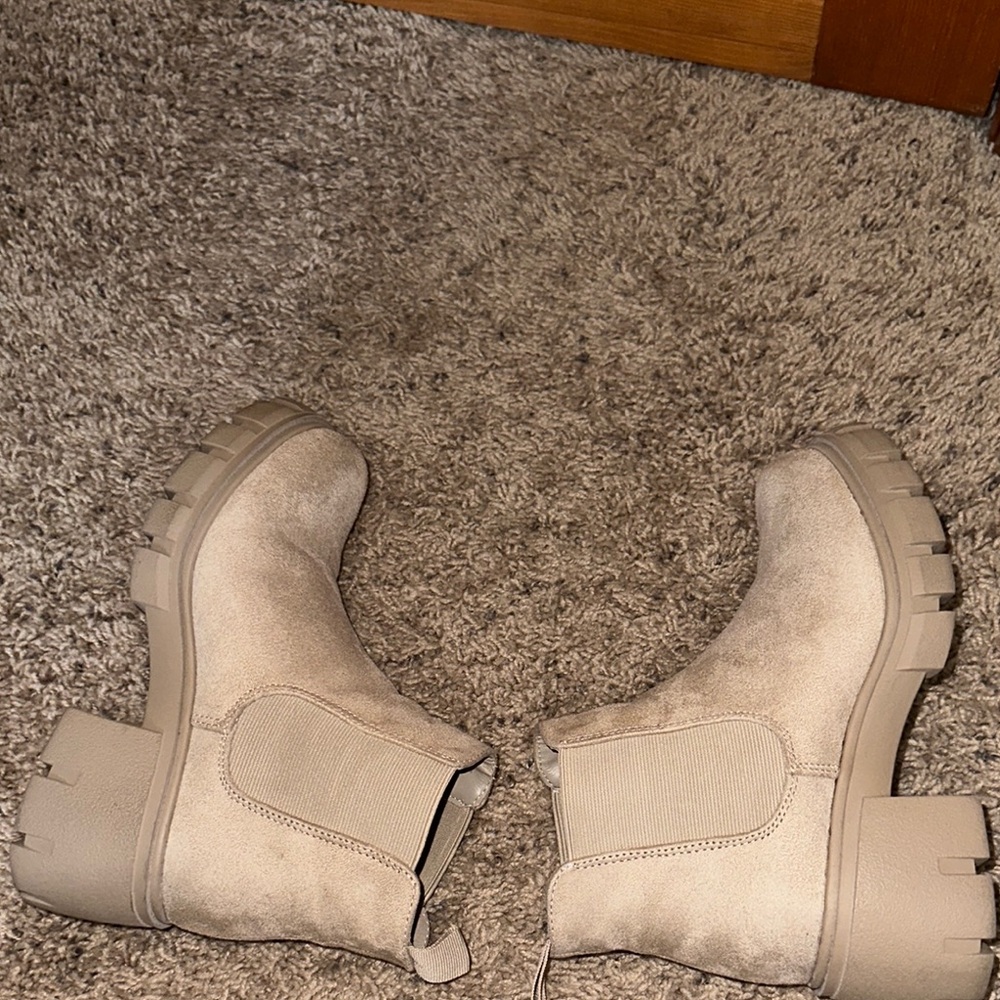 Soda Cream Faux Suede Ankle Boots - Picture 4 of 5